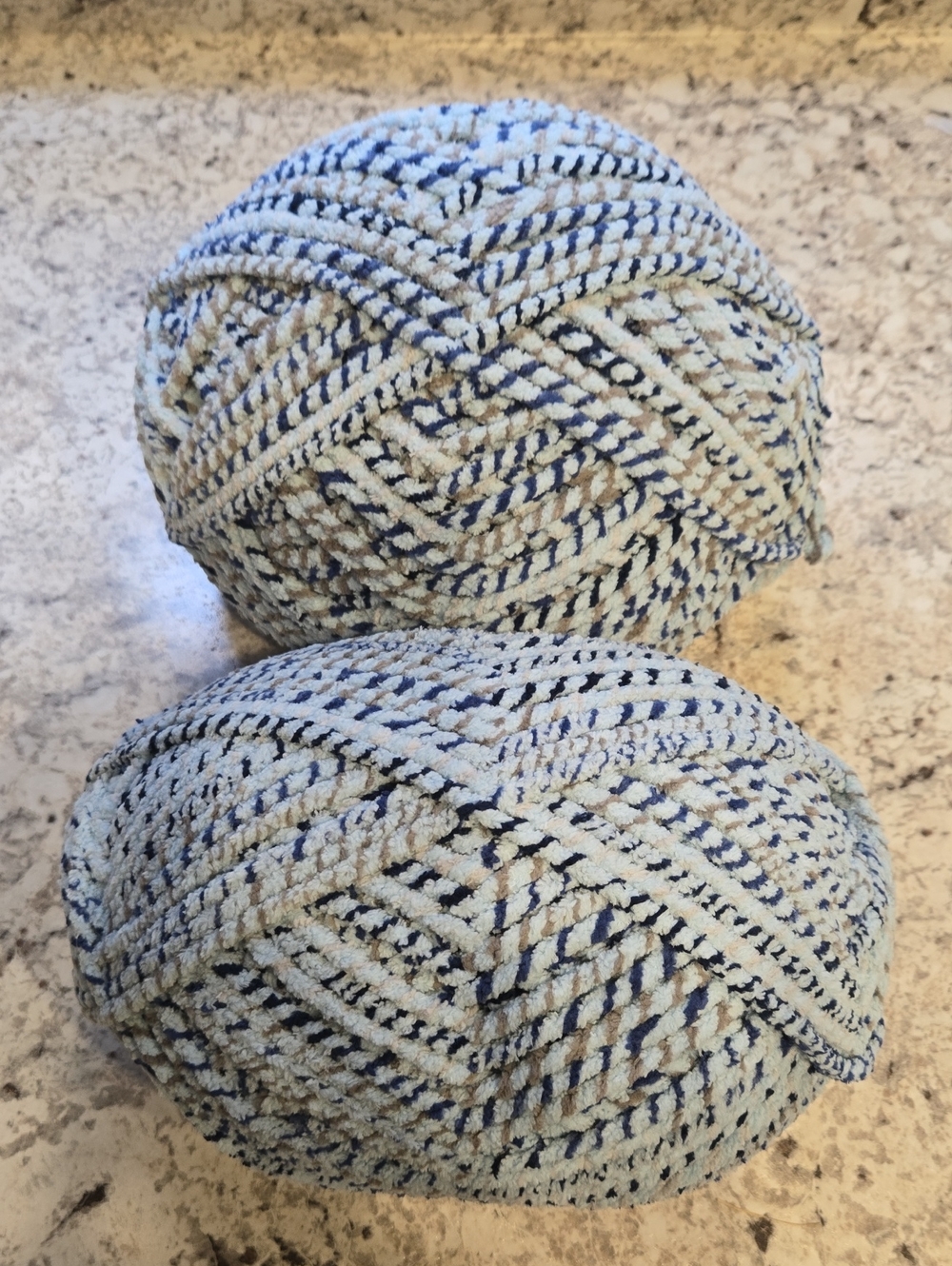 NWOT 2 Skeins Bernat Yarnspirations Blanket Twist Yarn in Sea & Stars